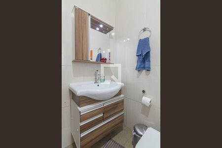 Casa à venda com 250m², 2 quartos e 4 vagas Casa à venda com 250m², 2 quartos e 4 vagasBanheiro