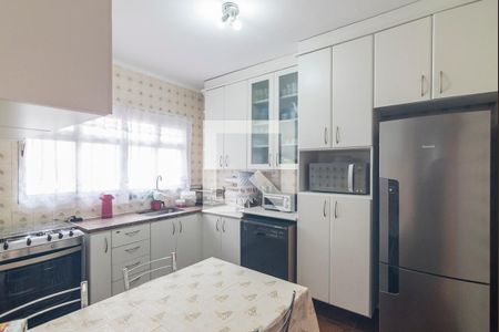 Casa à venda com 250m², 2 quartos e 4 vagas Casa à venda com 250m², 2 quartos e 4 vagasCozinha