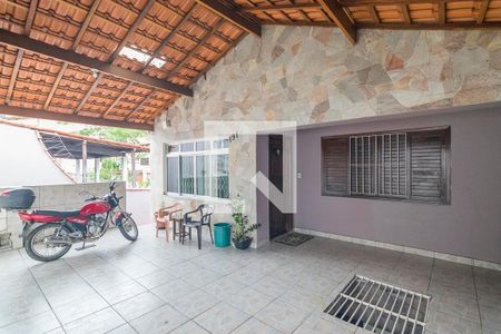 Casa à venda com 250m², 2 quartos e 4 vagas Casa à venda com 250m², 2 quartos e 4 vagasGaragem