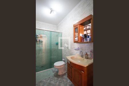 Casa à venda com 246m², 3 quartos e 3 vagas Casa à venda com 246m², 3 quartos e 3 vagasBanheiro 2