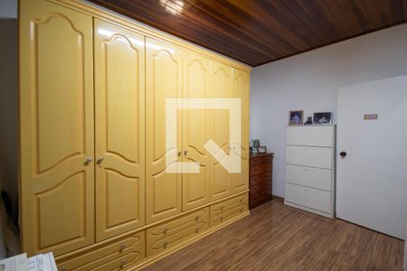 Casa à venda com 246m², 3 quartos e 3 vagas Casa à venda com 246m², 3 quartos e 3 vagasQuarto 3