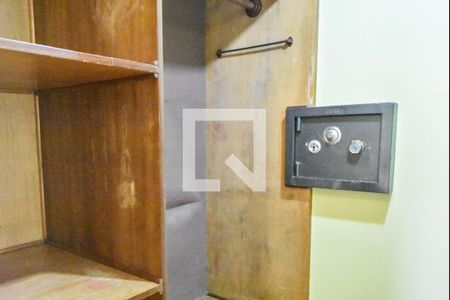 Apartamento à venda com 100m², 3 quartos e 1 vagaCloset Suíte 01