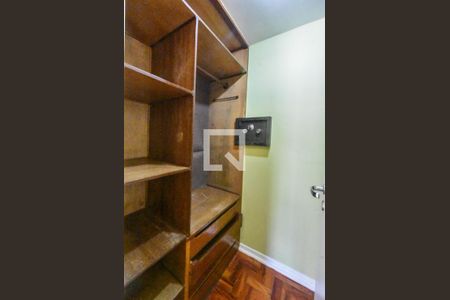 Apartamento à venda com 100m², 3 quartos e 1 vagaCloset Suíte 01