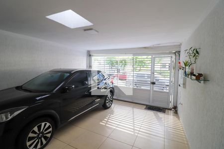 Casa à venda com 145m², 4 quartos e 2 vagas Casa à venda com 145m², 4 quartos e 2 vagasGaragem