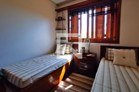 Casa de condomínio à venda com 400m², 4 quartos e 3 vagas Casa de condomínio à venda com 400m², 4 quartos e 3 vagasQuarto 3
