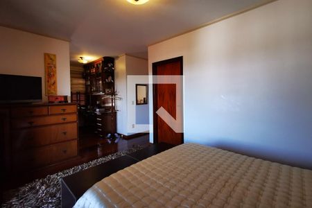 Casa de condomínio à venda com 400m², 4 quartos e 3 vagas Casa de condomínio à venda com 400m², 4 quartos e 3 vagasSuíte 2