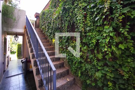Casa de condomínio à venda com 400m², 4 quartos e 3 vagas Casa de condomínio à venda com 400m², 4 quartos e 3 vagasÁrea Externa