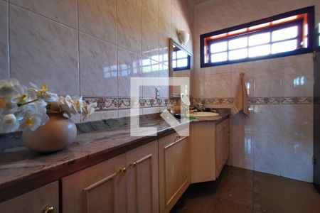 Casa de condomínio à venda com 400m², 4 quartos e 3 vagas Casa de condomínio à venda com 400m², 4 quartos e 3 vagasBanheiro 2