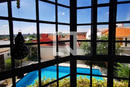 Casa de condomínio à venda com 400m², 4 quartos e 3 vagas Casa de condomínio à venda com 400m², 4 quartos e 3 vagasVista