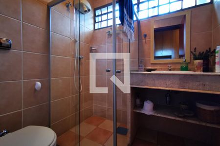 Casa de condomínio à venda com 400m², 4 quartos e 3 vagas Casa de condomínio à venda com 400m², 4 quartos e 3 vagasBanheiro de Serviço