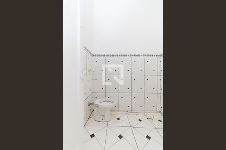 Casa à venda com 130m², 1 quarto e 2 vagas Casa à venda com 130m², 1 quarto e 2 vagasBanheiro