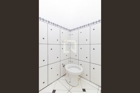 Casa à venda com 130m², 1 quarto e 2 vagas Casa à venda com 130m², 1 quarto e 2 vagasBanheiro