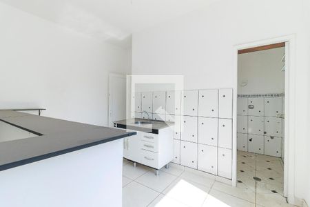 Casa à venda com 130m², 1 quarto e 2 vagas Casa à venda com 130m², 1 quarto e 2 vagasCozinha