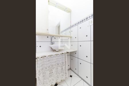 Casa à venda com 130m², 1 quarto e 2 vagas Casa à venda com 130m², 1 quarto e 2 vagasBanheiro