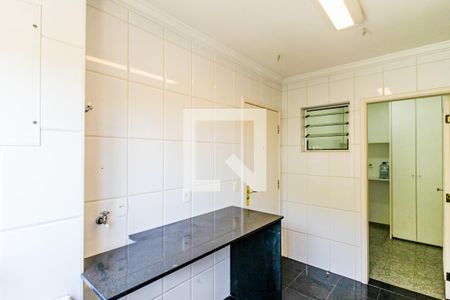 Apartamento à venda com 167m², 3 quartos e 4 vagas Apartamento à venda com 167m², 3 quartos e 4 vagasÁrea de Serviço