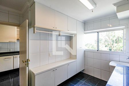 Apartamento à venda com 167m², 3 quartos e 4 vagas Apartamento à venda com 167m², 3 quartos e 4 vagasÁrea de Serviço