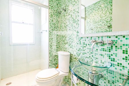 Apartamento à venda com 167m², 3 quartos e 4 vagas Apartamento à venda com 167m², 3 quartos e 4 vagasBanheiro Suíte 2