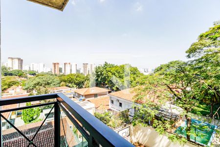Apartamento à venda com 167m², 3 quartos e 4 vagas Apartamento à venda com 167m², 3 quartos e 4 vagasVaranda Quarto