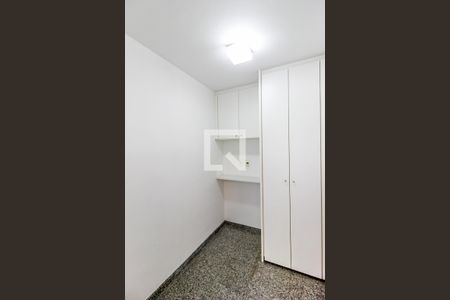 Apartamento à venda com 167m², 3 quartos e 4 vagas Apartamento à venda com 167m², 3 quartos e 4 vagasÁrea de Serviço