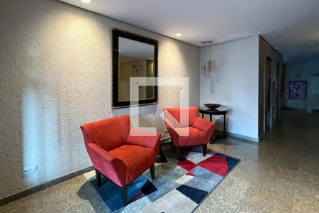 Apartamento à venda com 75m², 3 quartos e 1 vaga Apartamento à venda com 75m², 3 quartos e 1 vagaHall