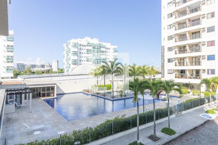 Apartamento à venda com 80m², 2 quartos e 2 vagasÁrea comum - Piscina