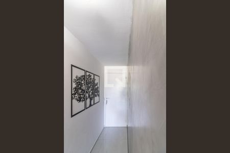 Apartamento à venda com 80m², 2 quartos e 2 vagasCorredor