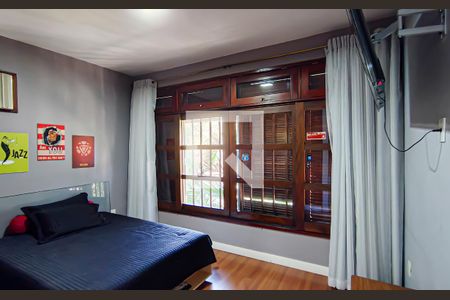 Casa à venda com 563m², 4 quartos e 5 vagas Casa à venda com 563m², 4 quartos e 5 vagasSuíte 1