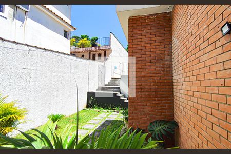 Casa à venda com 563m², 4 quartos e 5 vagas Casa à venda com 563m², 4 quartos e 5 vagasÁrea externa