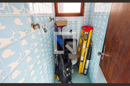 Casa à venda com 563m², 4 quartos e 5 vagas Casa à venda com 563m², 4 quartos e 5 vagasbanheiro externo