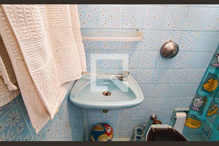 Casa à venda com 563m², 4 quartos e 5 vagas Casa à venda com 563m², 4 quartos e 5 vagasquarto de serviço - Banheiro suíte