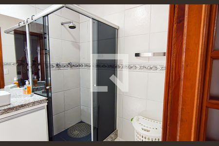 Casa à venda com 563m², 4 quartos e 5 vagas Casa à venda com 563m², 4 quartos e 5 vagasBanheiro suíte 2