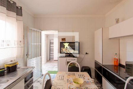 Casa à venda com 280m², 5 quartos e 2 vagas Casa à venda com 280m², 5 quartos e 2 vagasCozinha