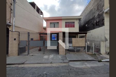 Casa à venda com 280m², 5 quartos e 2 vagas Casa à venda com 280m², 5 quartos e 2 vagasFachada