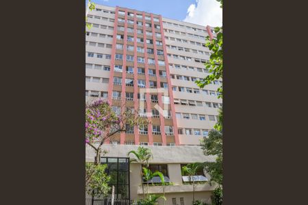 Apartamento à venda com 98m², 3 quartos e 1 vaga Apartamento à venda com 98m², 3 quartos e 1 vagaFachada
