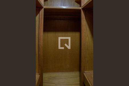 Apartamento à venda com 98m², 3 quartos e 1 vaga Apartamento à venda com 98m², 3 quartos e 1 vagaCloset da Suíte