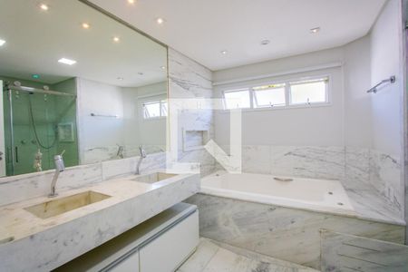 Casa à venda com 470m², 3 quartos e 3 vagas Casa à venda com 470m², 3 quartos e 3 vagasBanheiro do quarto 1