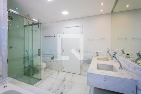 Casa à venda com 470m², 3 quartos e 3 vagas Casa à venda com 470m², 3 quartos e 3 vagasBanheiro do quarto 1