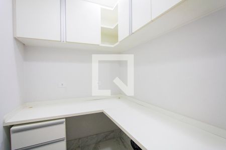 Casa à venda com 470m², 3 quartos e 3 vagas Casa à venda com 470m², 3 quartos e 3 vagasEscritório