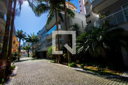 Casa à venda com 470m², 3 quartos e 3 vagas Casa à venda com 470m², 3 quartos e 3 vagasÁrea comum