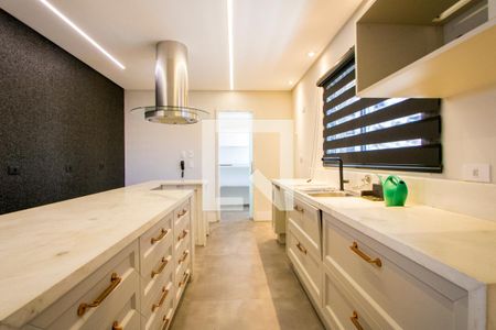 Casa à venda com 470m², 3 quartos e 3 vagas Casa à venda com 470m², 3 quartos e 3 vagasCozinha