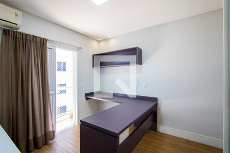 Casa à venda com 470m², 3 quartos e 3 vagas Casa à venda com 470m², 3 quartos e 3 vagasQuarto 3