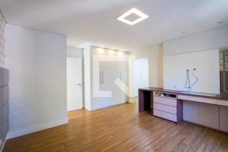 Casa à venda com 470m², 3 quartos e 3 vagas Casa à venda com 470m², 3 quartos e 3 vagasQuarto 1 - Suíte