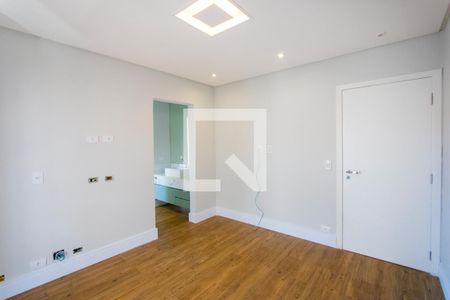 Casa à venda com 470m², 3 quartos e 3 vagas Casa à venda com 470m², 3 quartos e 3 vagasQuarto 2 - Suíte