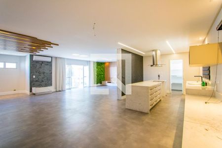 Casa à venda com 470m², 3 quartos e 3 vagas Casa à venda com 470m², 3 quartos e 3 vagasCozinha