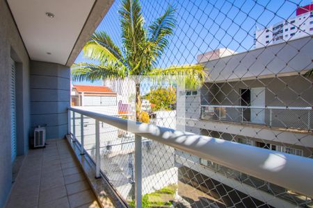 Casa à venda com 470m², 3 quartos e 3 vagas Casa à venda com 470m², 3 quartos e 3 vagasVaranda do quarto 1