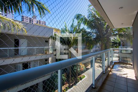 Casa à venda com 470m², 3 quartos e 3 vagas Casa à venda com 470m², 3 quartos e 3 vagasVaranda do quarto 1