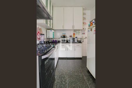 Apartamento à venda com 170m², 4 quartos e 2 vagasCozinha