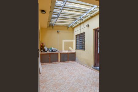 Casa à venda com 162m², 2 quartos e 2 vagas Casa à venda com 162m², 2 quartos e 2 vagasQuintal