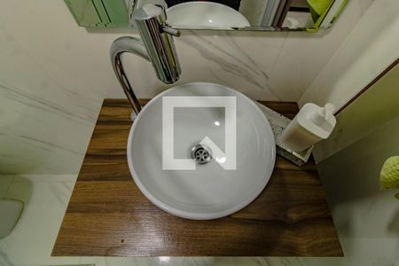 Apartamento à venda com 48m², 2 quartos e sem vaga Apartamento à venda com 48m², 2 quartos e sem vagaBanheiro