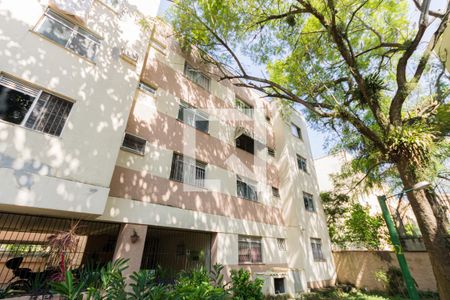 Apartamento para alugar com 45m², 2 quartos e 2 vagas Apartamento para alugar com 45m², 2 quartos e 2 vagasFachada